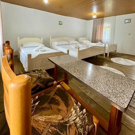 Noku Guest house Koman